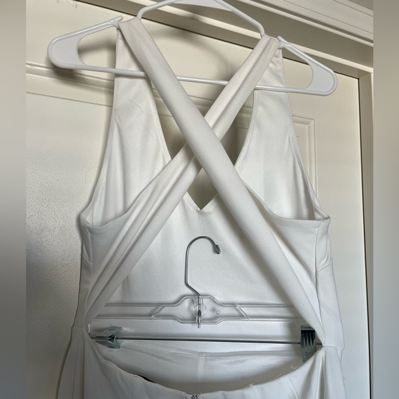 White jumpsuit, Large, with halter top and open back. - Picture 2 of 5